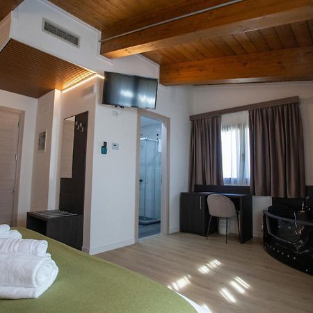 Hotel Il Castagneto Amatrice Exterior foto