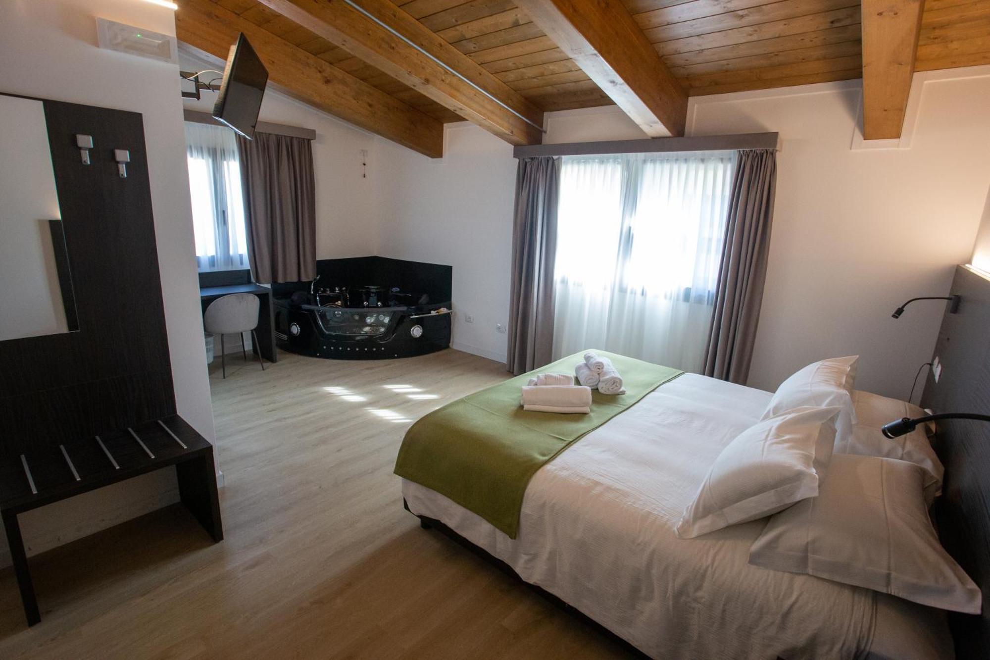 Hotel Il Castagneto Amatrice Exterior foto